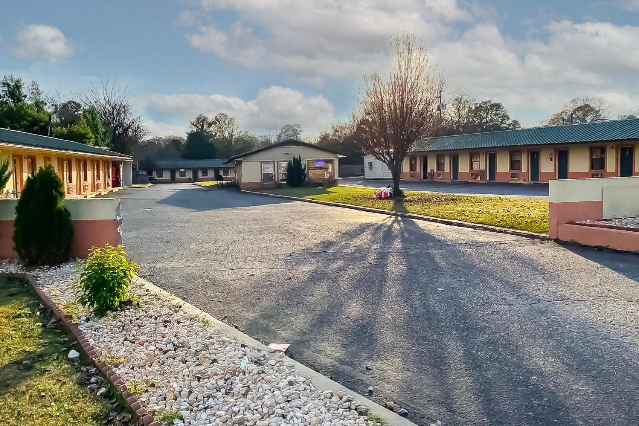 Hotel O Tallassee Hwy 14 Exterior photo